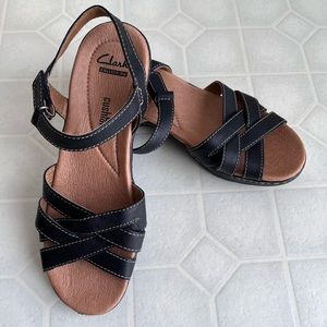 Leather Clarks sandals (Soft cushion)